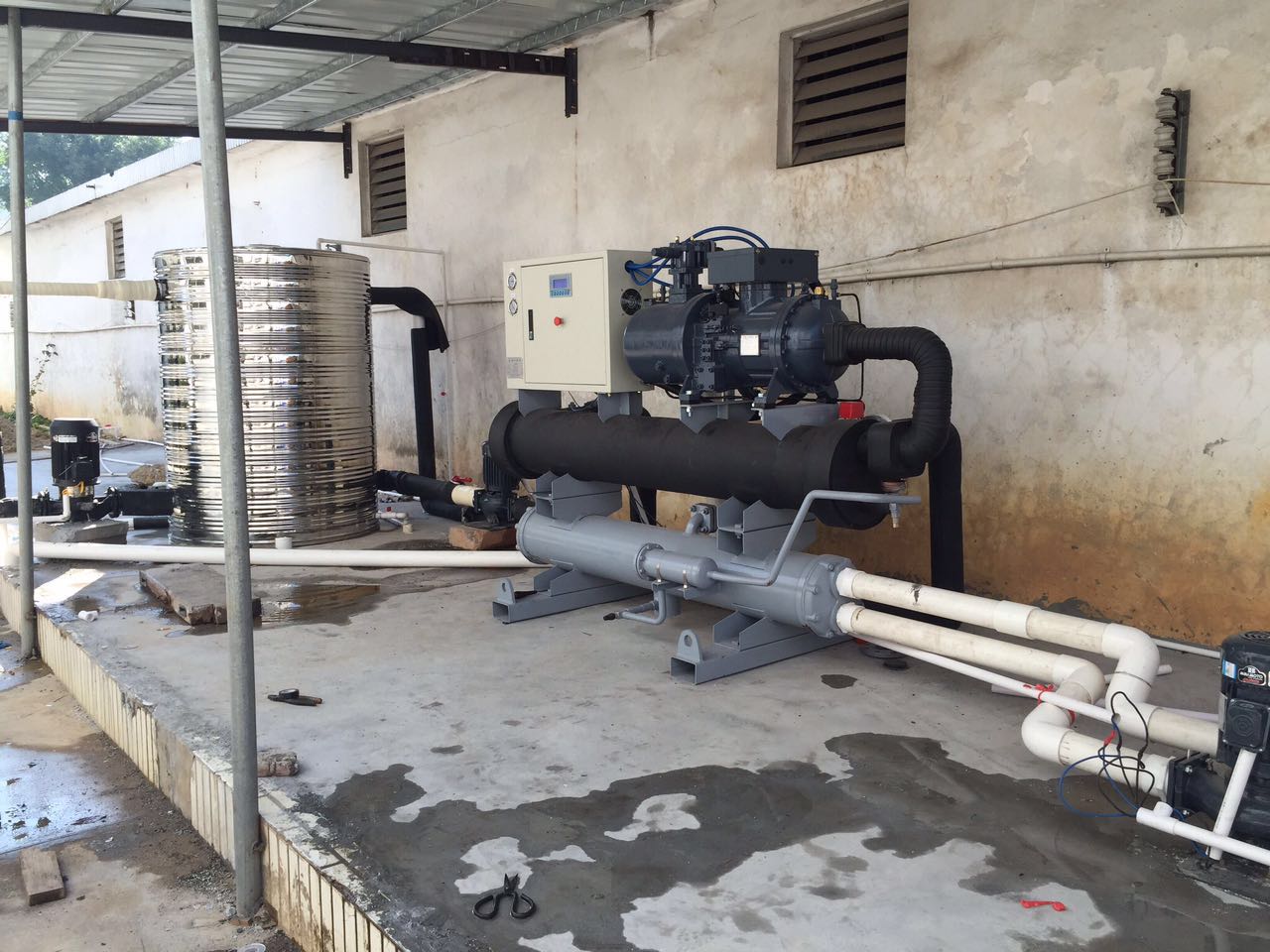 螺桿式冷水機(jī) 螺桿式冷水機(jī)